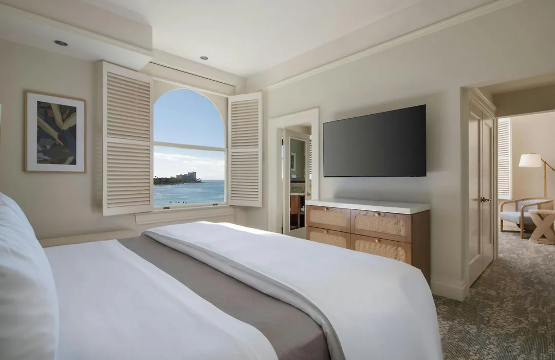 Moana Surfrider, A Westin Resort & Spa, Waikiki Beach-1
